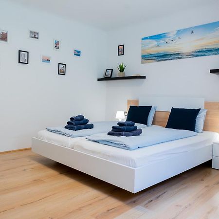 Via Paradiso Apartments ไพราน ภายนอก รูปภาพ
