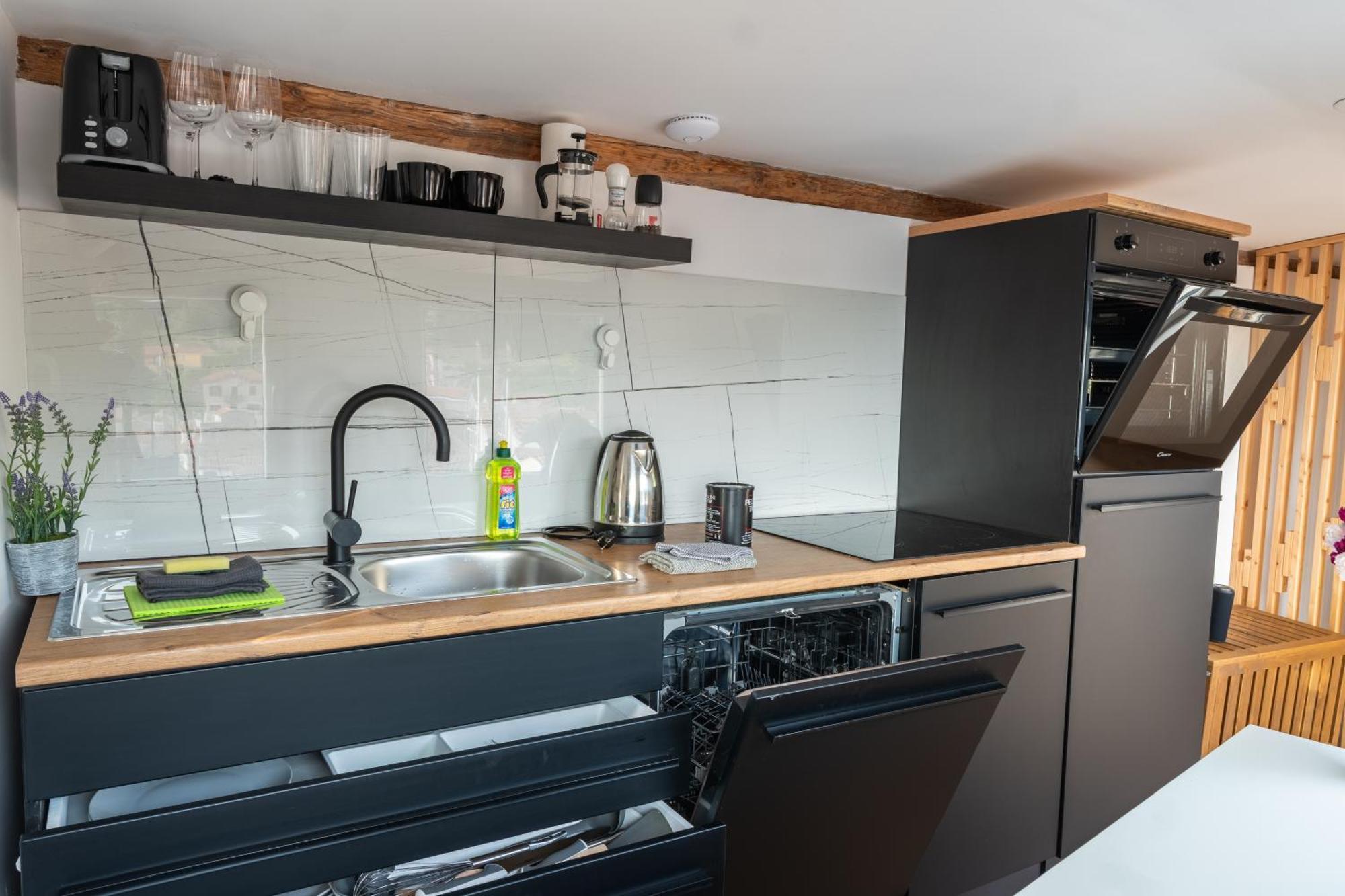 Via Paradiso Apartments ไพราน ภายนอก รูปภาพ