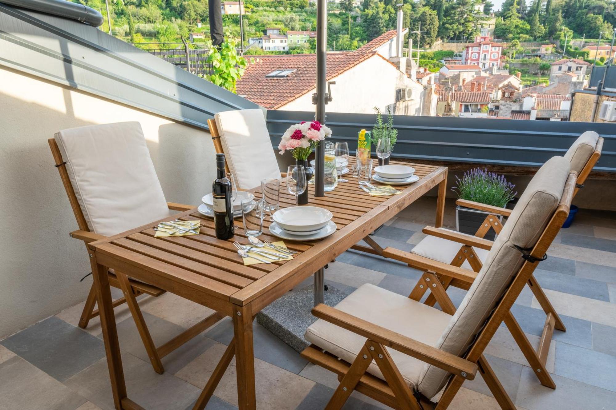 Via Paradiso Apartments ไพราน ภายนอก รูปภาพ