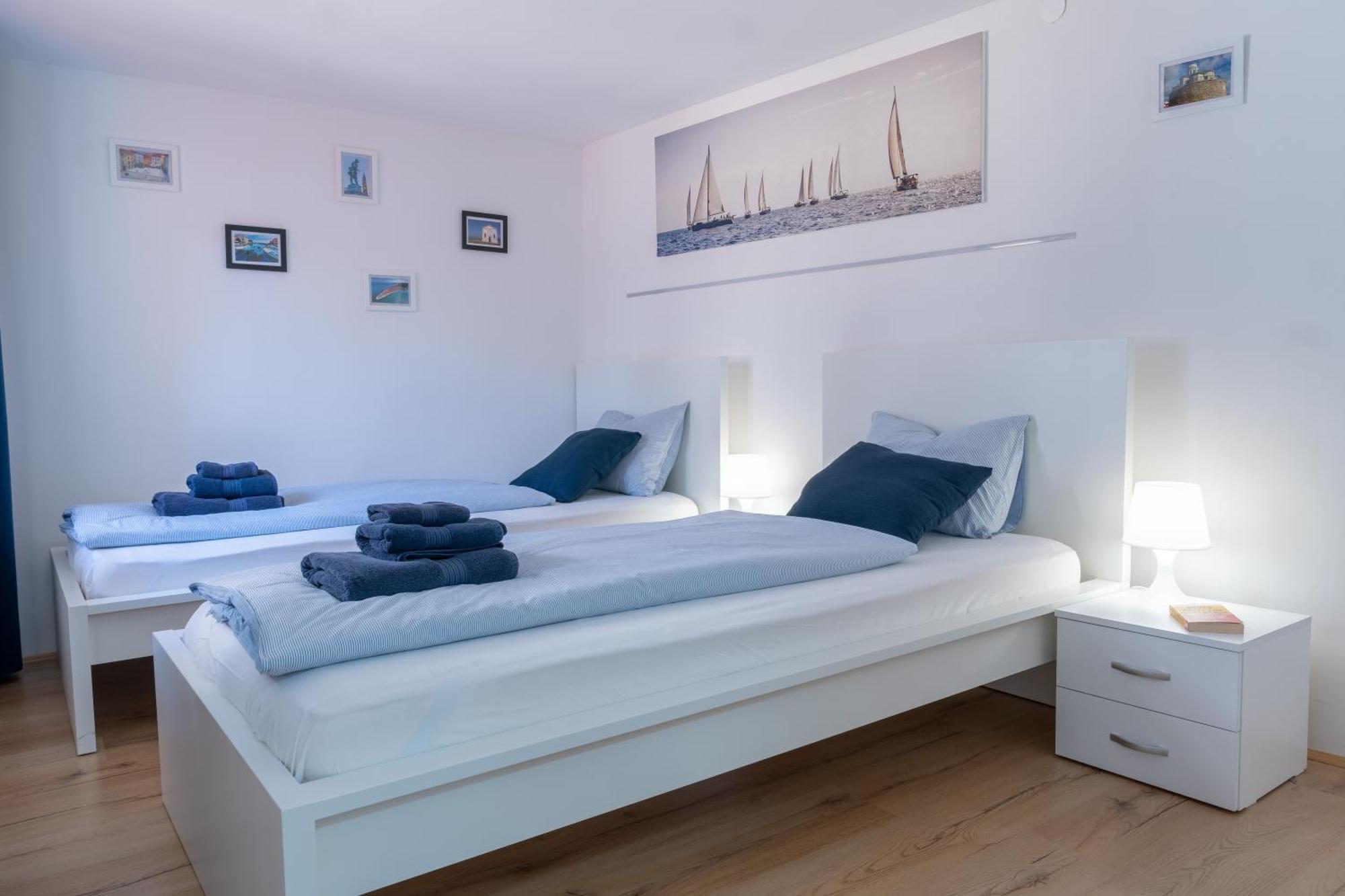 Via Paradiso Apartments ไพราน ภายนอก รูปภาพ