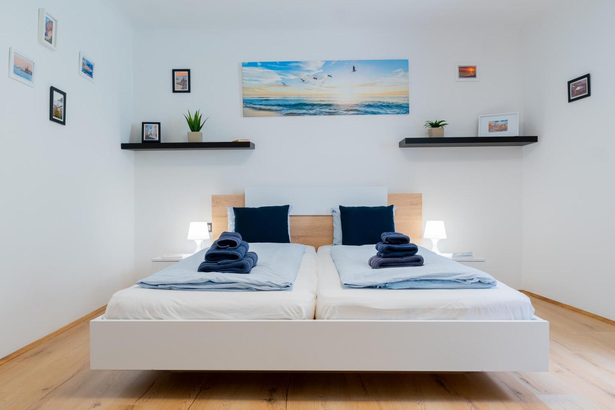 Via Paradiso Apartments ไพราน ภายนอก รูปภาพ