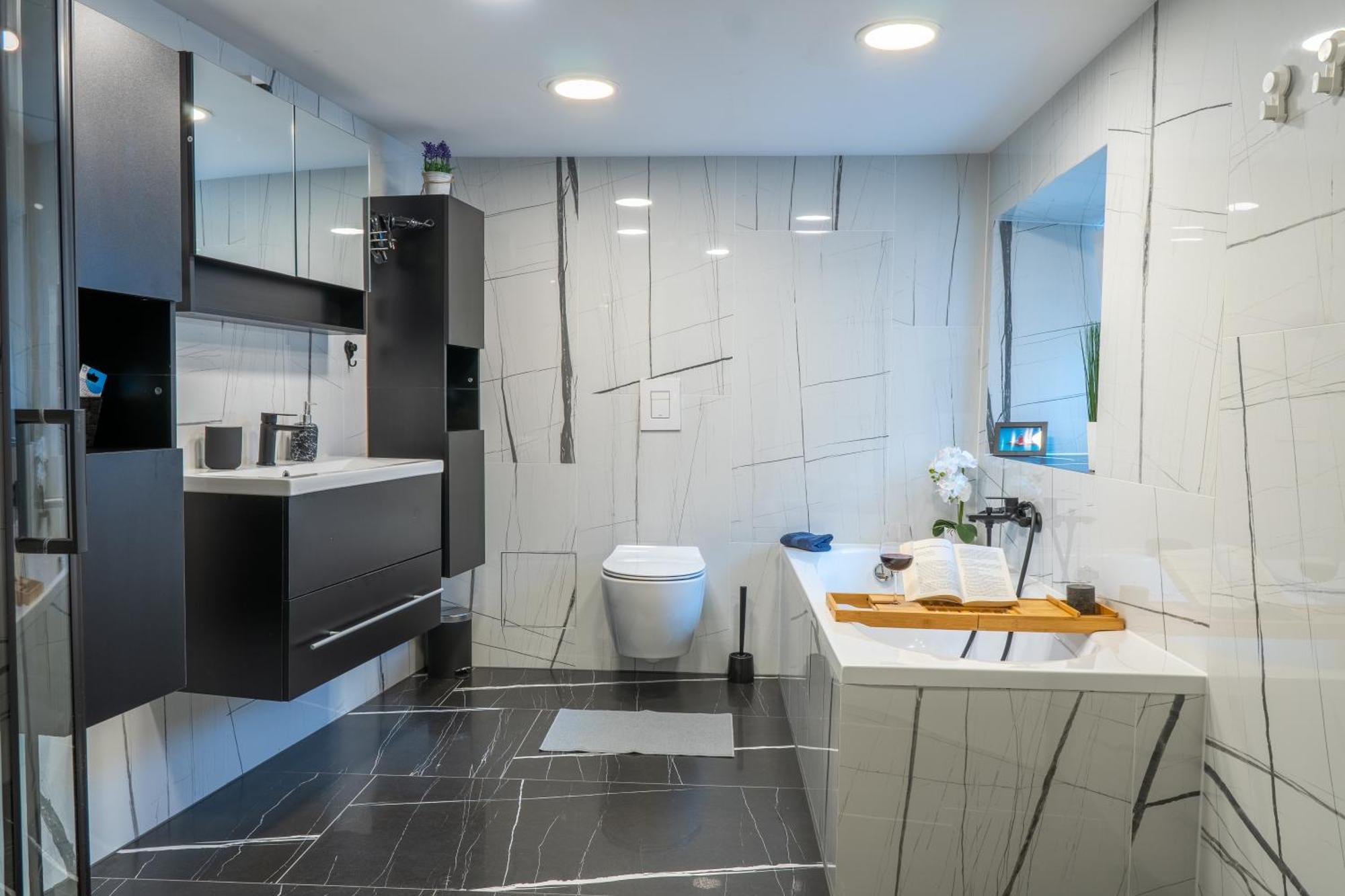 Via Paradiso Apartments ไพราน ภายนอก รูปภาพ